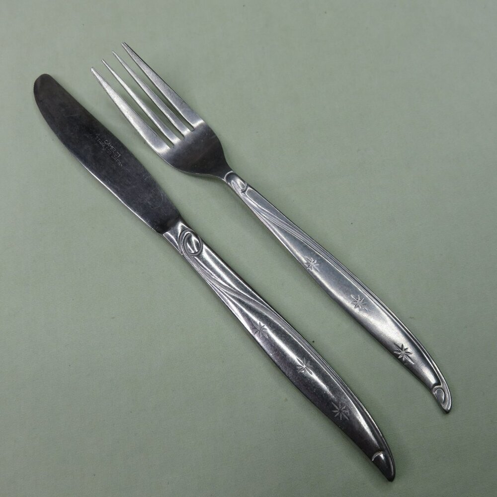 Ekco Eks24 Dinner Fork and Camelot Starburst Knife